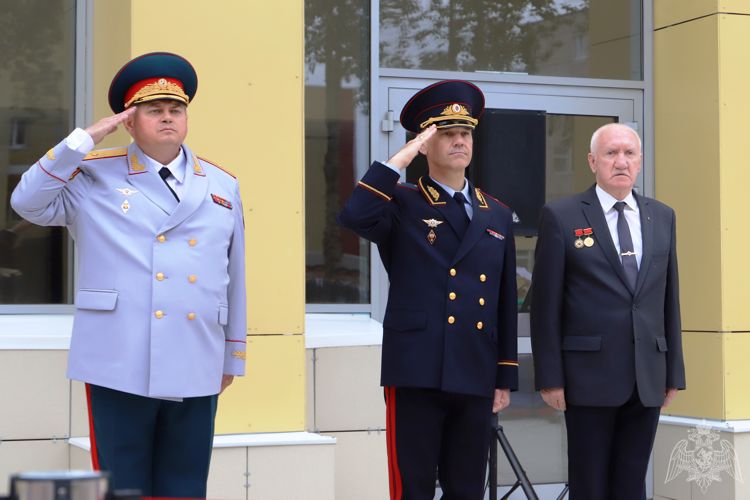 Выпуск офицеров Пермского военного института Росгвардии (фоторепортаж)