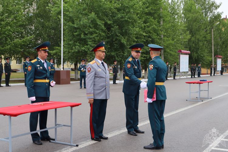 Выпуск офицеров Пермского военного института Росгвардии (фоторепортаж)