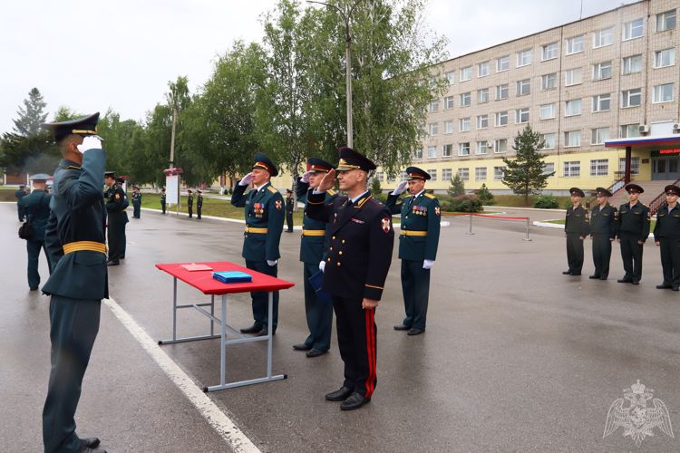Выпуск офицеров Пермского военного института Росгвардии (фоторепортаж)