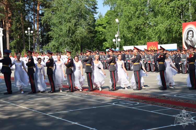 В Пермском президентском кадетском училище Росгвардии прошел выпускной кадет (фото репортаж)