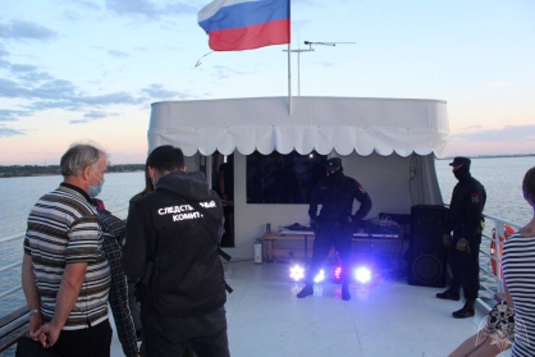 В Перми при силовой поддержке сотрудников Росгвардии выявлен нелегальный перевозчик, нарушающий требования безопасности жизни и здоровья потребителей