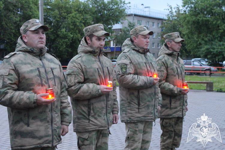 Военнослужащие Управлении Росгвардии по Пермскому краю присоединились к всероссийской акции «Свеча памяти» 