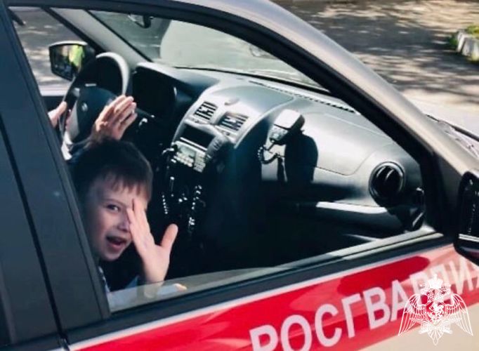 В Перми сотрудники Росгвардии взглянули на мир глазами детей