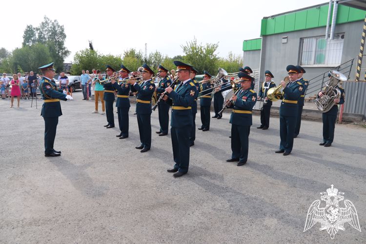Начальник Управления Росгвардии по Пермскому краю отрыл мурал в память о погибшем сотруднике
