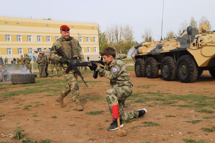 В Пермском военном институте Росгвардии состоялся первый краевой слет военно-патриотического движения «Гвардейская смена»