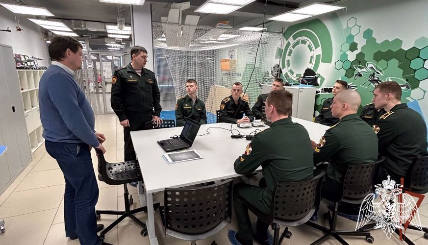В Пермском военном институте прошла подготовка сборной команды военного института к сдаче практической части экзамена в конкурсе «КИБЕРДРОМ 2023»