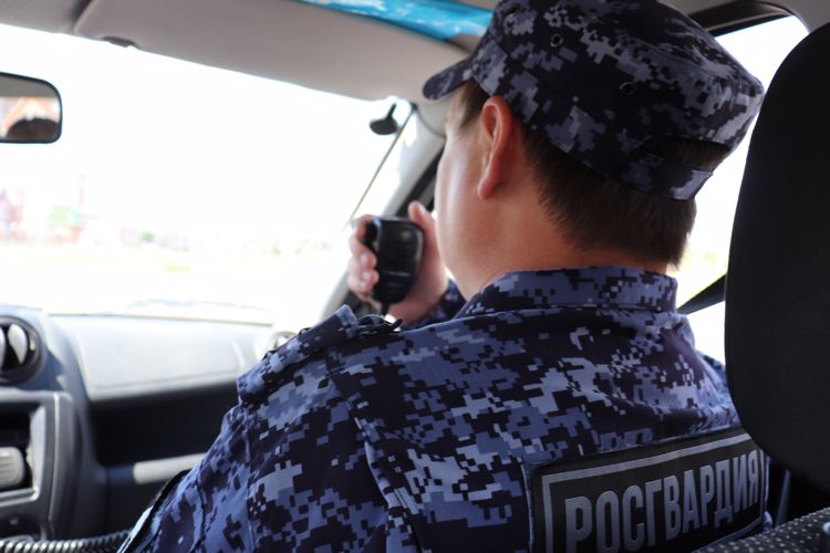 В Пермском крае сотрудники вневедомственной охраны Росгвардии задержали четырех человек находящихся в федеральном розыске