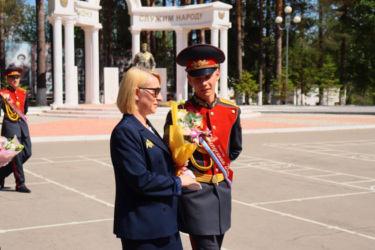 В Пермском президентском кадетском училище им. Героя России Ф. Кузьмина войск национальной гвардии Российской Федерации состоялся праздник Последнего звонка