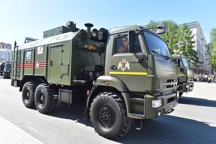 В Перми росгвардейцы приняли участие в военном параде, посвящённом 78-й годовщине Победы в Великой Отечественной войне