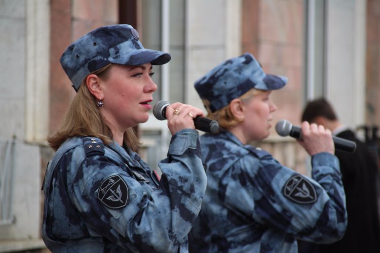 В Перми сотрудники Росгвардии выступили на концерте по случаю прибытия ретропоезда «Эшелон Победы-2023»