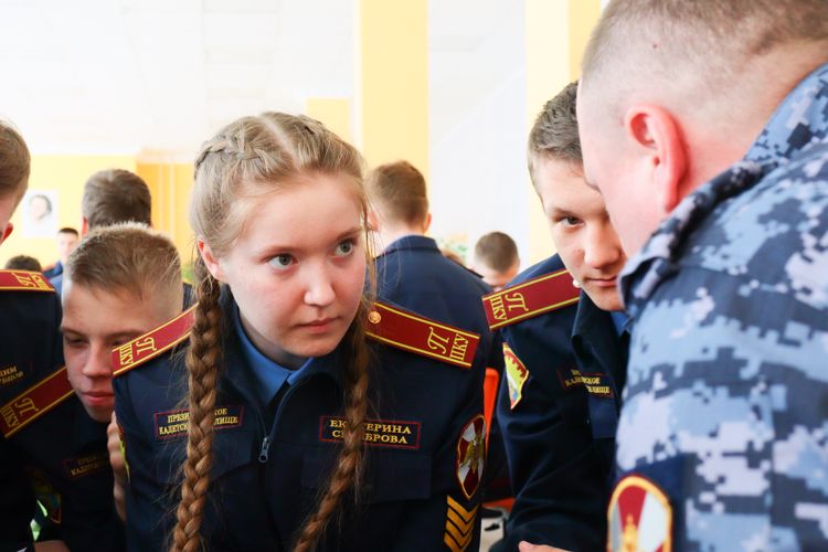 В Перми сотрудники и ветераны Росгвардии провели классный час для воспитанников Пермского президентского кадетского училища
