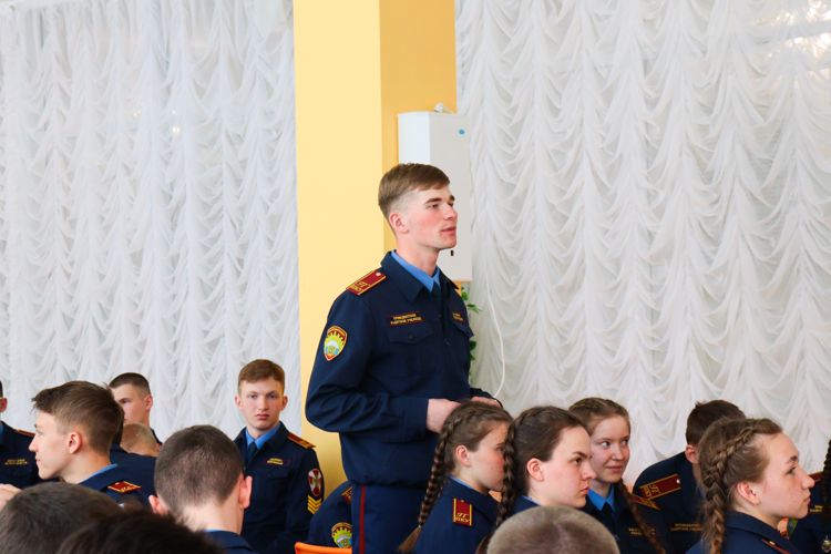В Перми сотрудники и ветераны Росгвардии провели классный час для воспитанников Пермского президентского кадетского училища