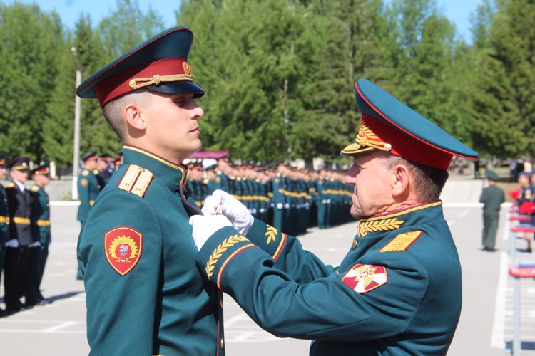В Пермском военном институте Росгвардии состоялся выпуск офицеров