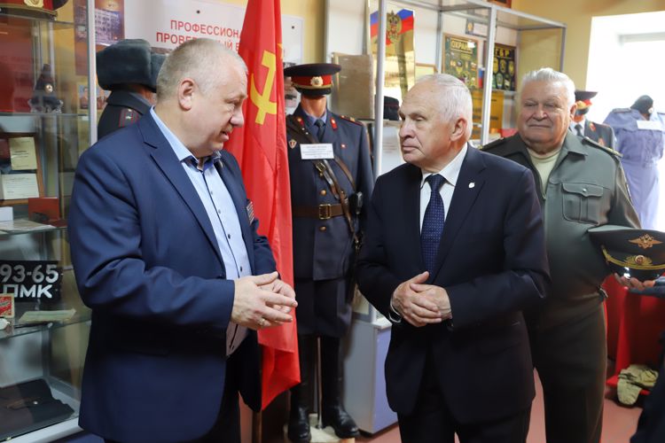 Генерал-лейтенант в отставке Петр Ровенский встретился с ветеранами войск правопорядка в Перми