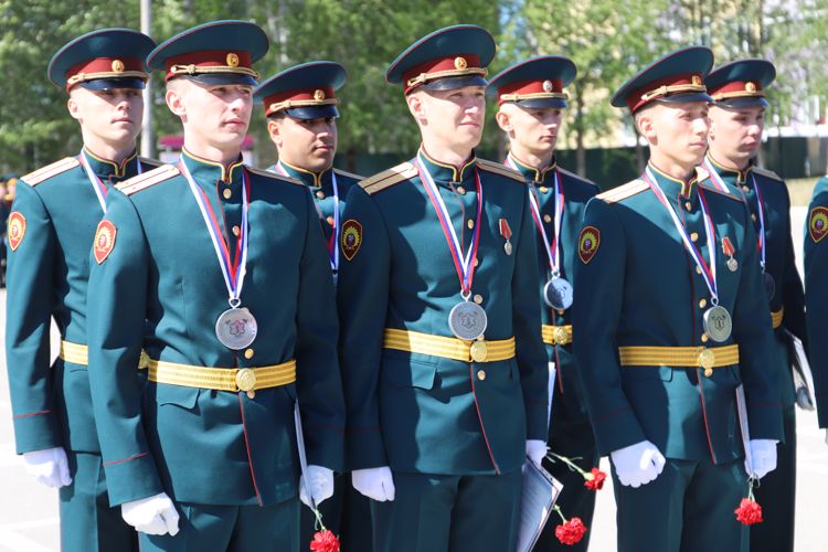 В Пермском военном институте Росгвардии состоялся выпуск офицеров