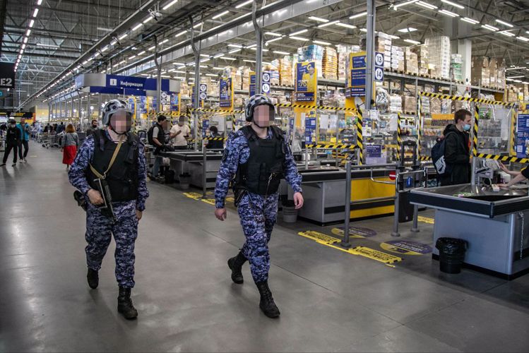 В Перми сотрудники Росгвардии задержали подозреваемого в магазинной краже