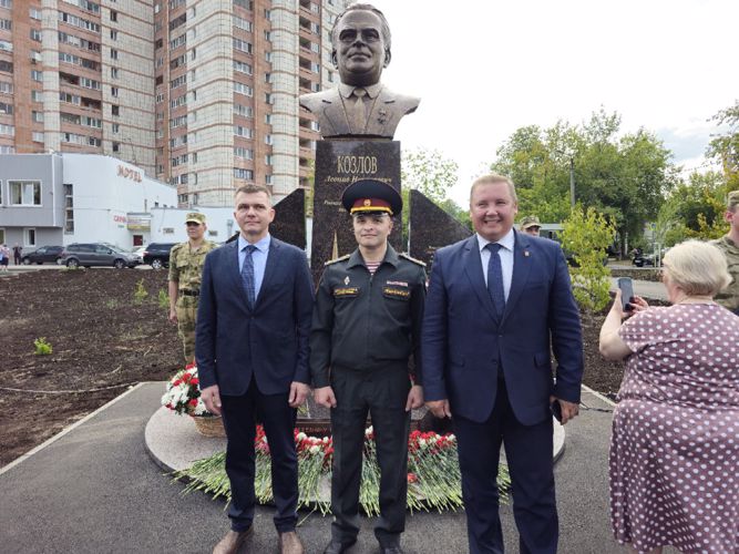 В Перми военнослужащие Росгвардии  приняли участие в открытии памятника Леониду Николаевичу Козлову