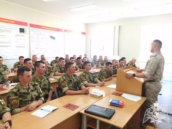 Выпускник Пермского военного института Росгвардии провел круглый стол с курсантами