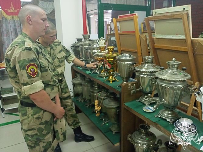 Курсанты Пермского военного института Росгвардии посетили музей торговли города Перми