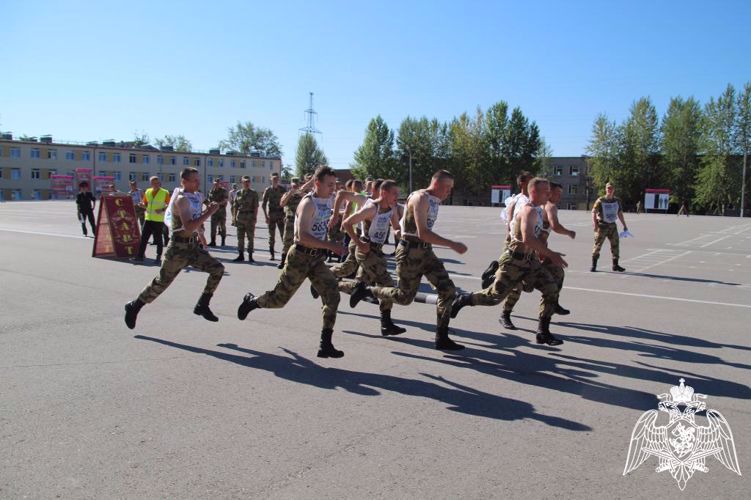 В Перми росгвардейцы провели спортивный праздник, посвящённый «Дню физкультурника»