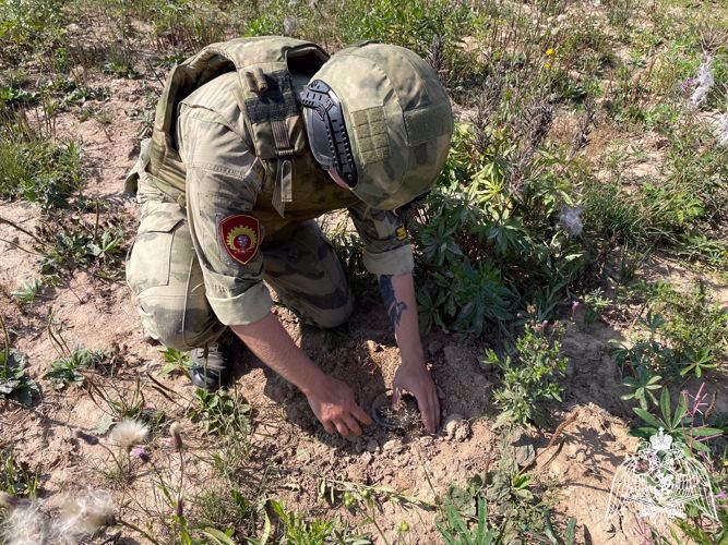 Курсанты Пермского военного института Росгвардии сдали экзамен по инженерной разведке
