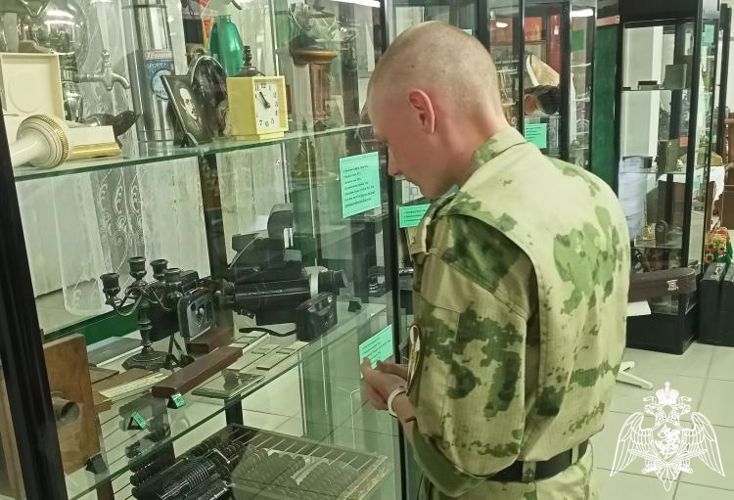 Курсанты Пермского военного института Росгвардии посетили музей торговли города Перми