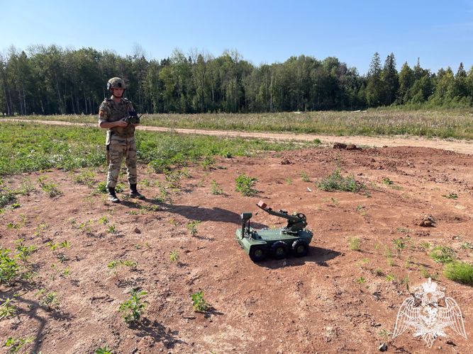 Курсанты Пермского военного института Росгвардии сдали экзамен по инженерной разведке