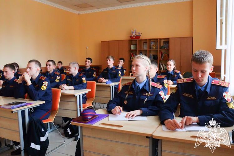 В Пермском президентском кадетском училище Росгвардии прошел круглый стол