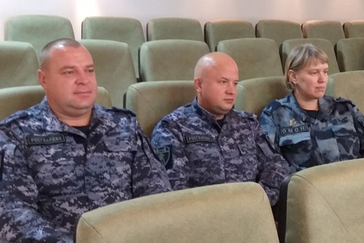 В Перми сотрудники Росгвардии посетили лекции общества «Знание»