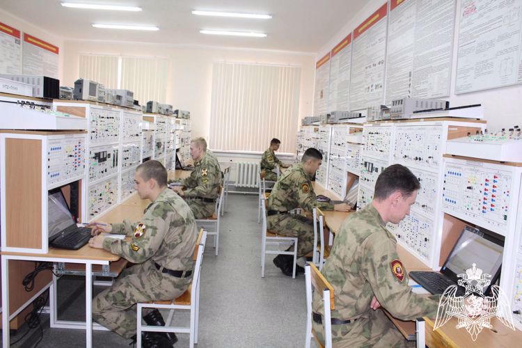 В Пермском военном институте Росгвардии прошла вузовская олимпиада «Электроника и электротехника»