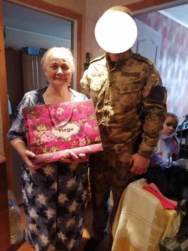 В Перми ветераны поздравили с юбилеем мать погибшего при проведении контртеррористической операции сотрудника