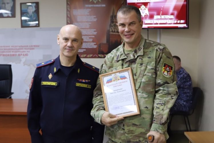 Начальник Управления Росгвардии по Пермскому краю поздравил ветеранов ведомства с Днем ветерана войск правопорядка