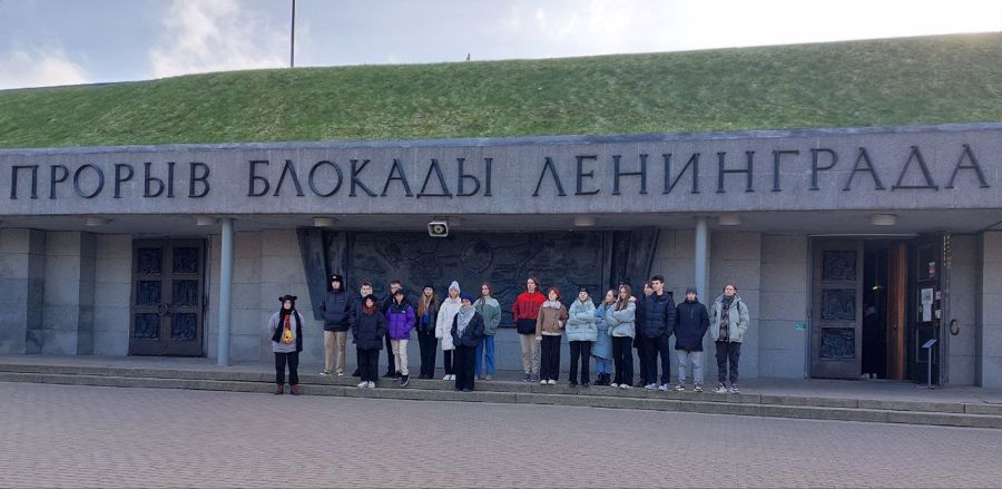Дети сотрудников регионального Управления Росгвардии с экскурсией посетили город Санкт-Петербург