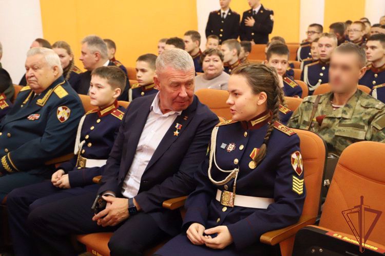 Генерал-лейтенант Алексей Воробьев совершил рабочую поездку в учебные заведения Росгвардии