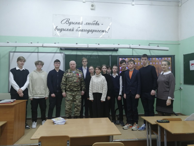 В Перми ветераны войск правопорядка провели урок мужества для школьников
