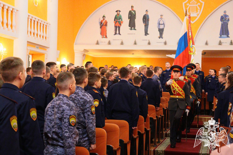 В память об офицере Росгвардии открыта парта героя в Пермском кадетском училище ведомства