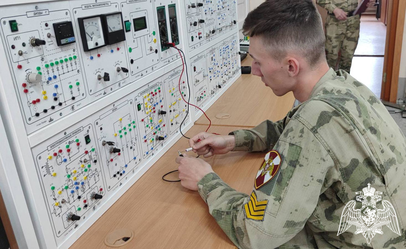 В Пермском военном институте Росгвардии прошла олимпида «Метрология»