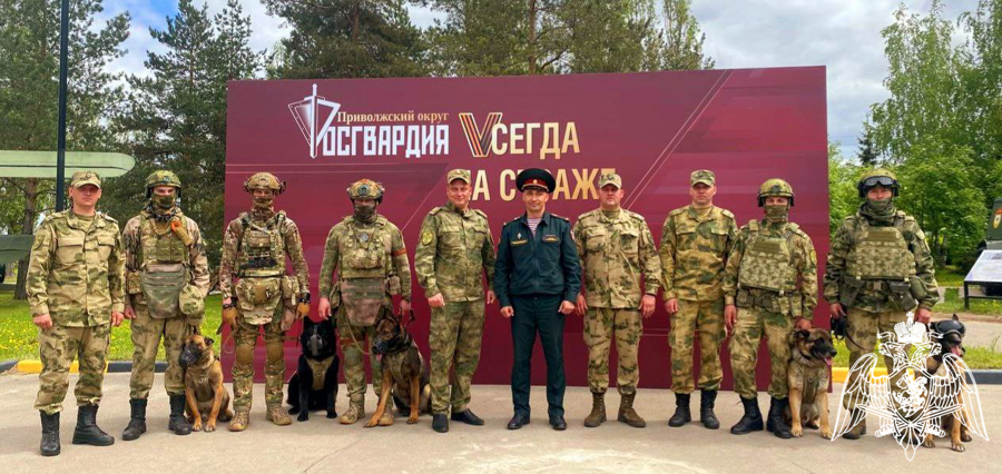 Офицеры Росгвардии Пермского края приняли участие в выставке передовых технологий