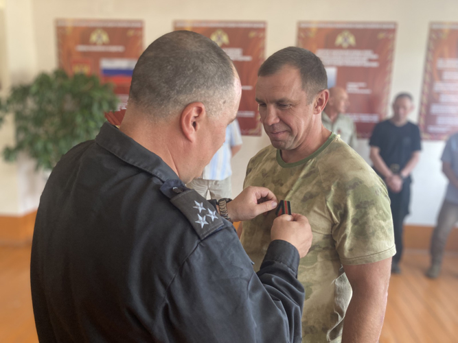 В Управлении Росгвардии по Пермскому краю поздравили ветеранов СОБР