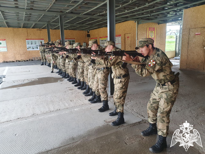В Пермском военном институте Росгвардии прошли занятия по общевойсковой подготовке