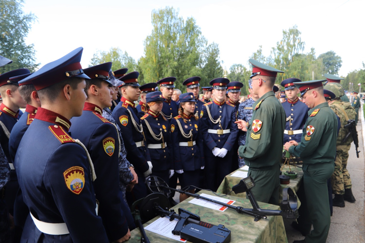Курсанты Пермского военного института Росгвардии приняли военную присягу