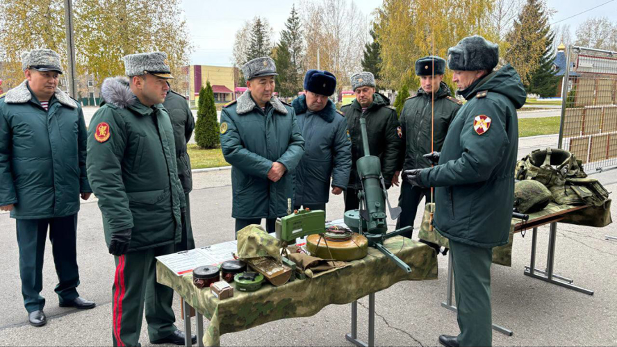 Делегация из Казахстана посетила Пермский военный институт Росгвардии