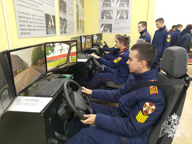 Кадеты Пермского президентского кадетского училища Росгвардии посетили с экскурсией Пермский военный институт ведомства