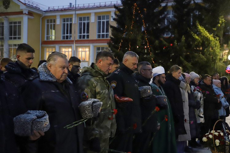 В Пермском президентском кадетском училище Росгвардии была открыта мемориальная плита в память о выпускниках, героически погибших при исполнении воинского долга