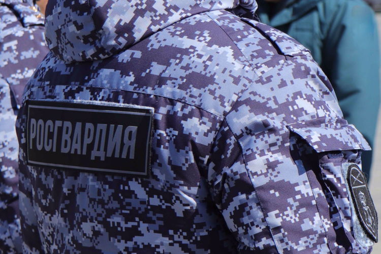 В Пермском крае сотрудники Росгвардии задержали гражданина по подозрению в хищении алкогольной продукции