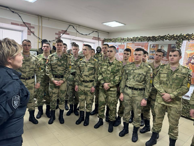 В гостях у пермского спецназа Росгвардии побывали курсанты Пермского военного института ведомства