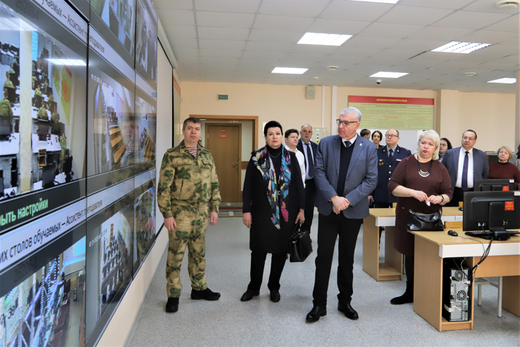 В Пермском военном институте Росгвардии состоялось первое выездное заседание Совета ректоров вузов Пермского края.