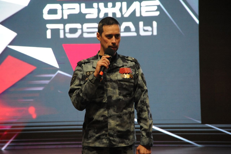 В Перми сотрудник ОМОН «Парма» региональной Росгвардии провел урок мужества