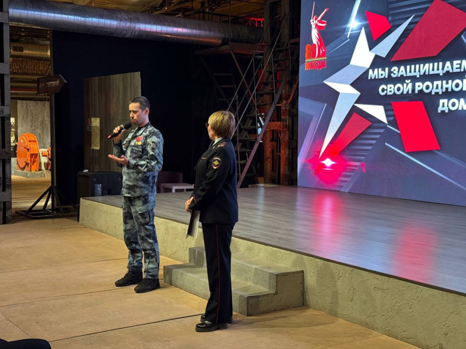 В Перми сотрудник ОМОН «Парма» региональной Росгвардии провел урок мужества