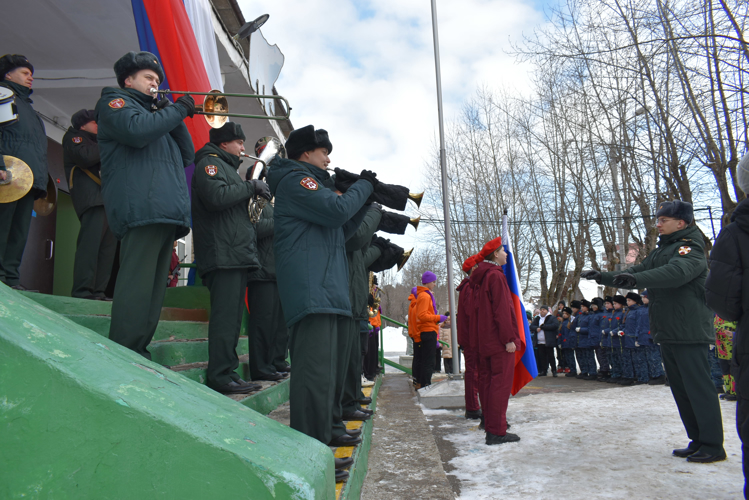 В Перми военнослужащие Росгвардии приняли участие в церемонии открытия мемориальной доски в честь сослуживца